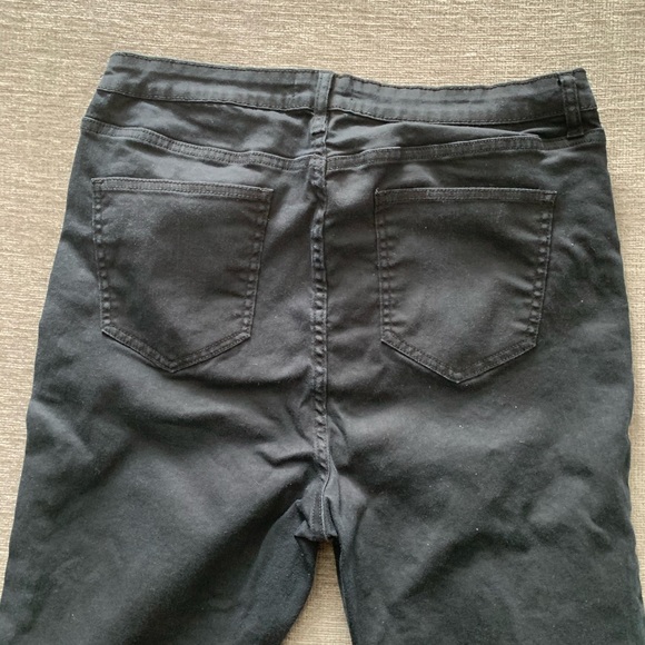 Black Ripped Pants - Picture 6 of 7